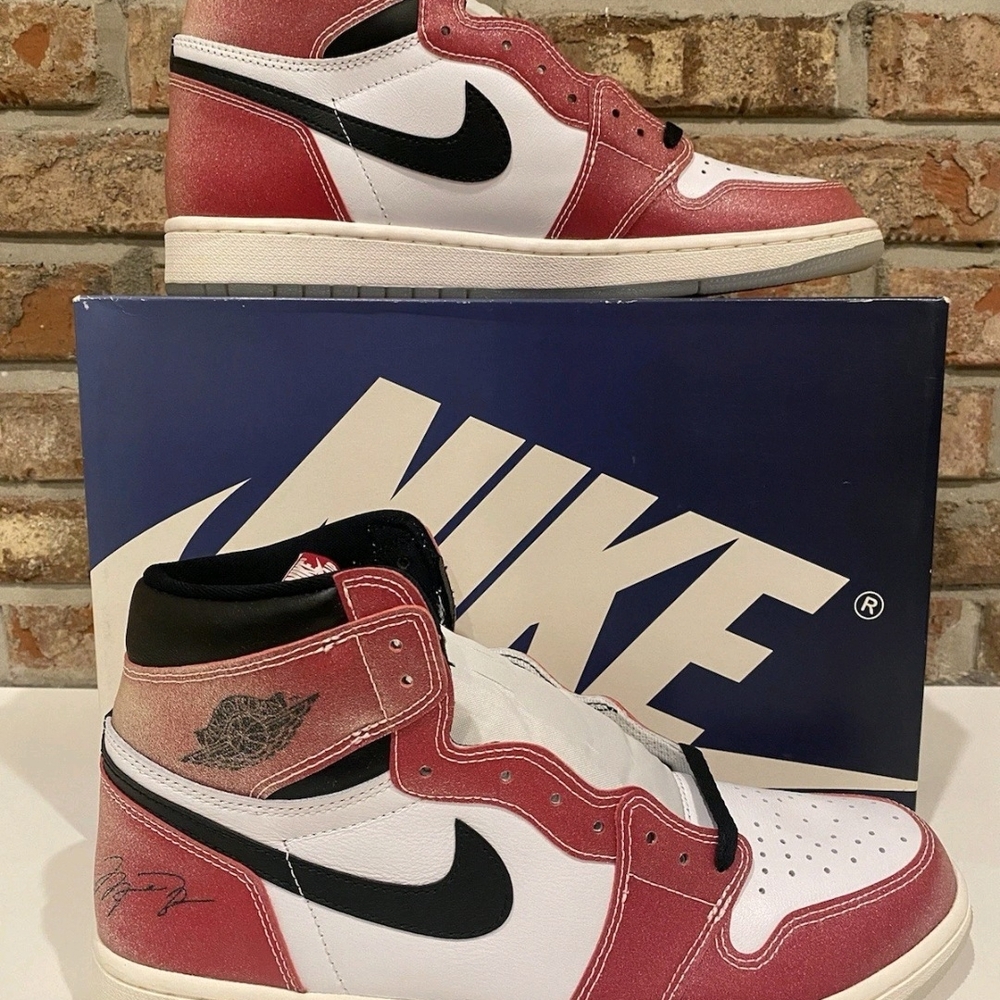 Nike Air Jordan 1 TROPHY Sneakers Iconic Design